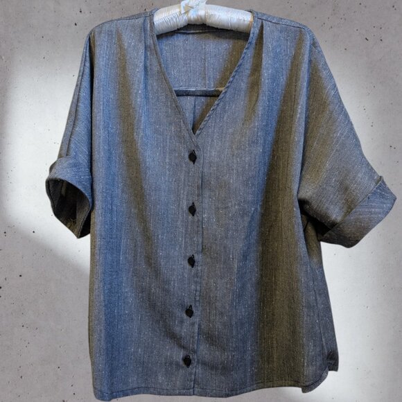 Hand Made Button Front Cuffed Sleeve Curved Hem Top - Picture 1 of 12